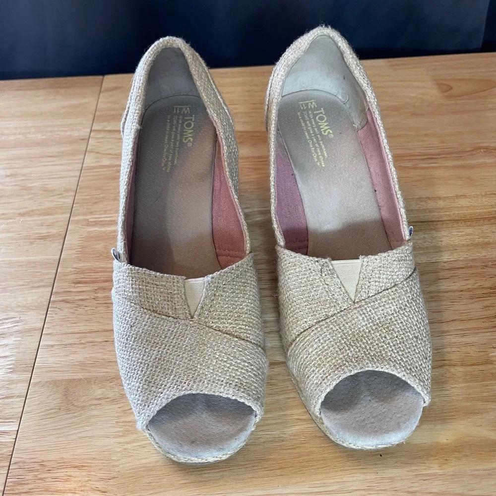 TOMS Womens Natural Burlap Peep Toe Espadrille Wedge Sandals Beige Size 11
